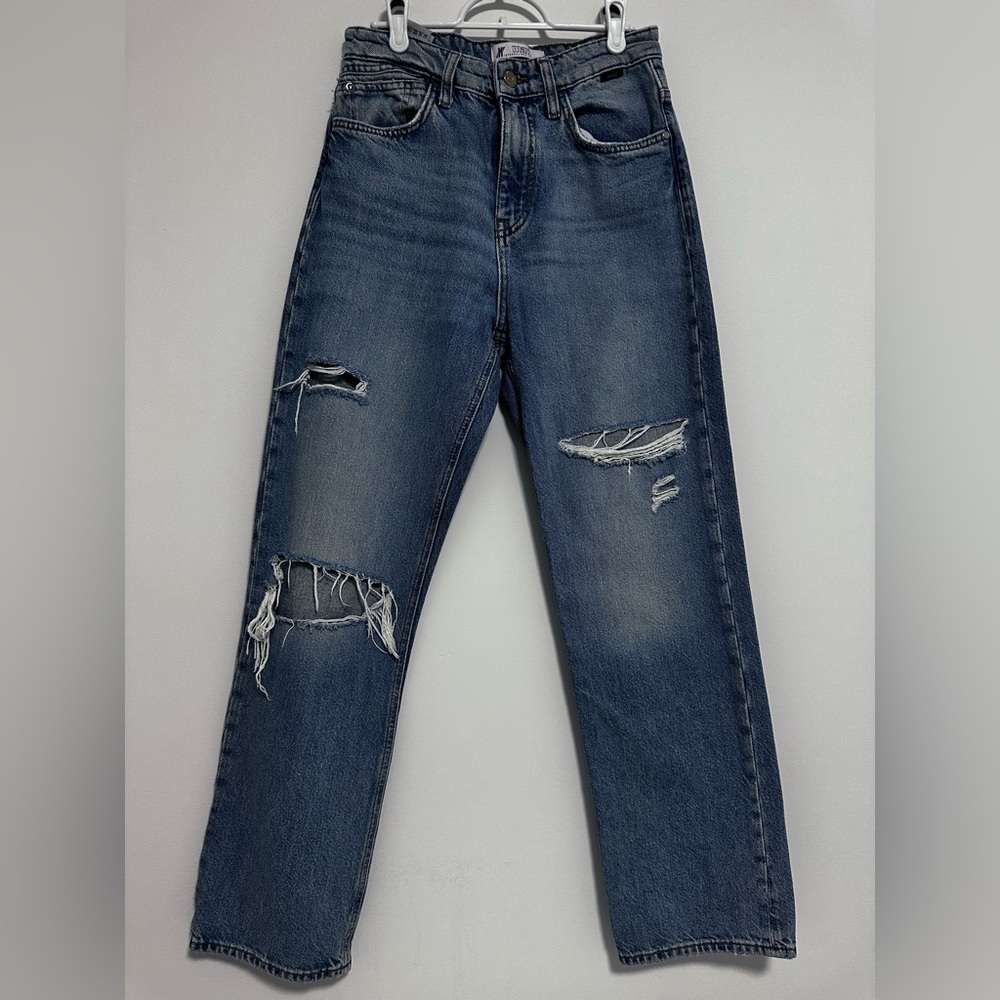 MAVI BARCELONA high rise loose straight pant
Size - 27-29
Color 
Blue washed
